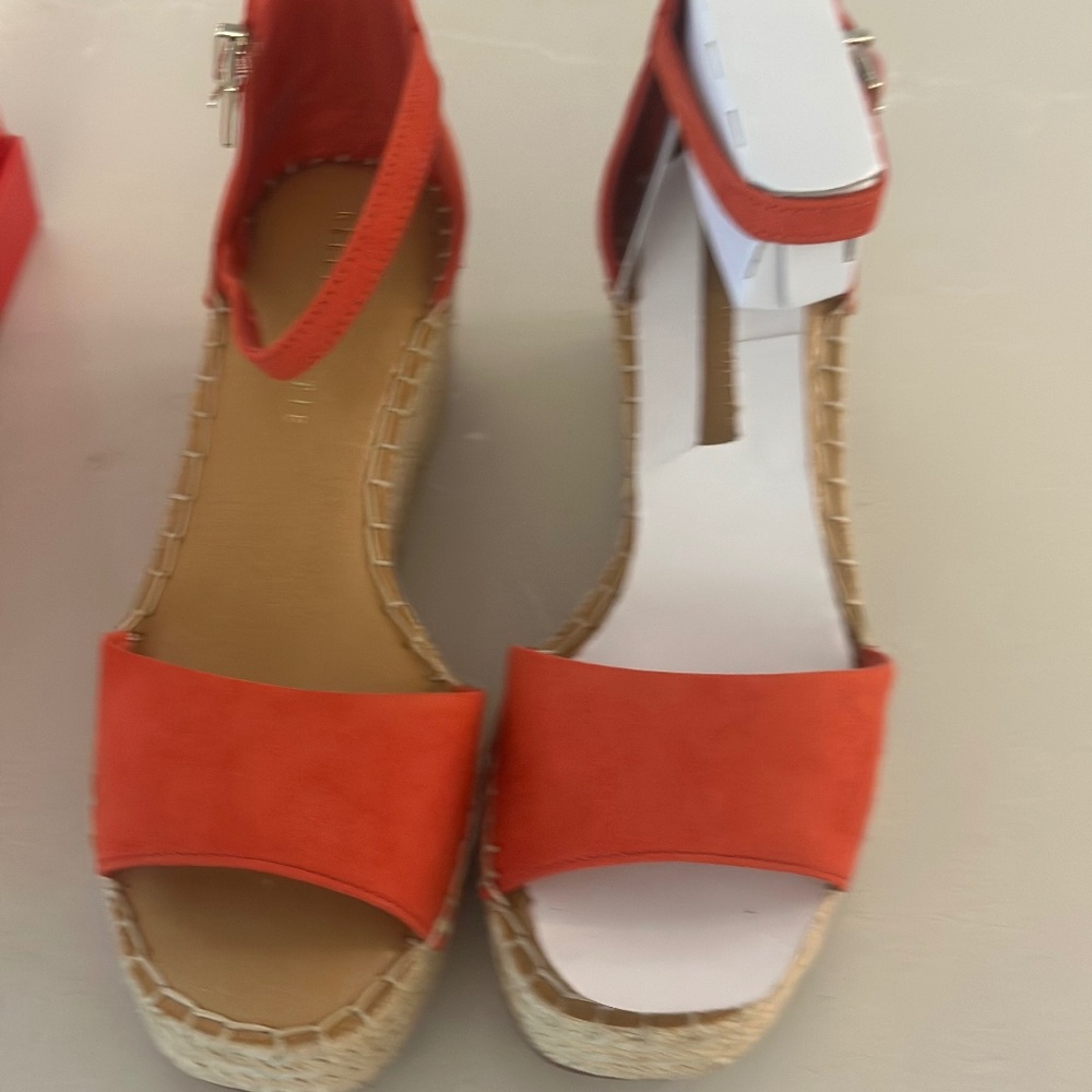 Wedge sandals